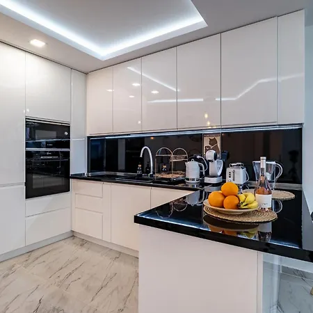 Boutique 1 Bedroom Apartment With Parking And Port View Varna Exterior photo